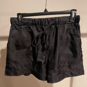 Black shorts- Women Medium/Unknown company